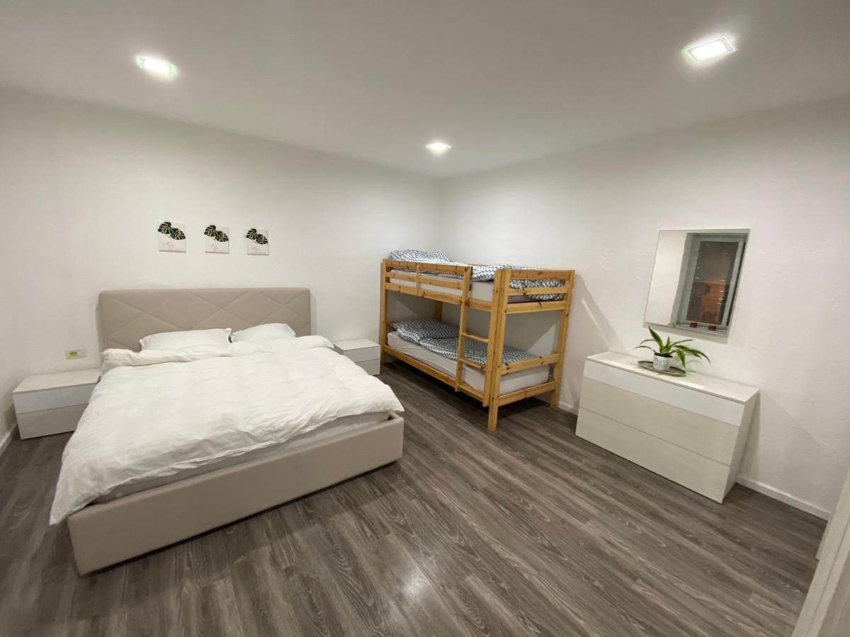 Maison Bellevue - 2 Bdrm Villa In Borsh Beach Екстер'єр фото